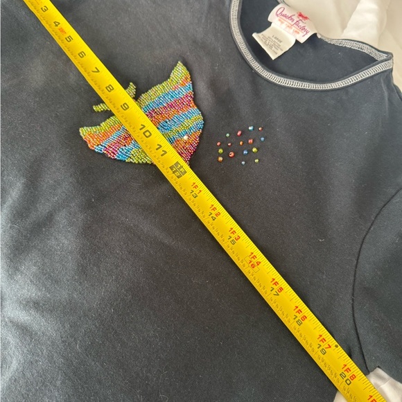The Quacker Factory  black beaded fish tee size L - Picture 4 of 5
